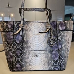 Guess Delaney tote